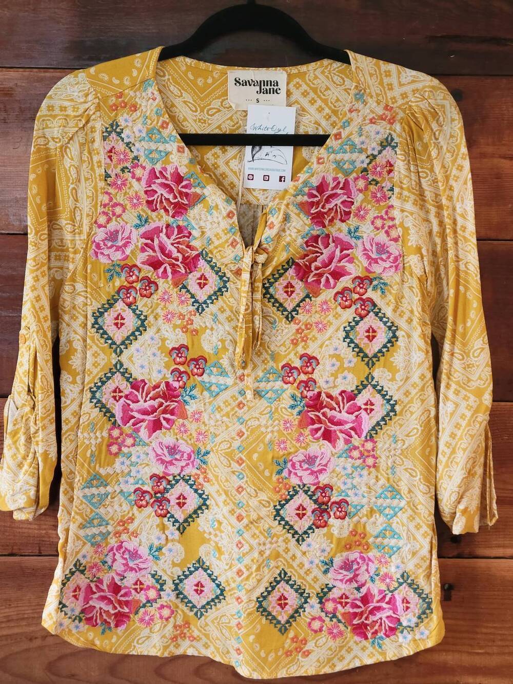 NEW ANDREE BY UNIT women's floral top in marigold